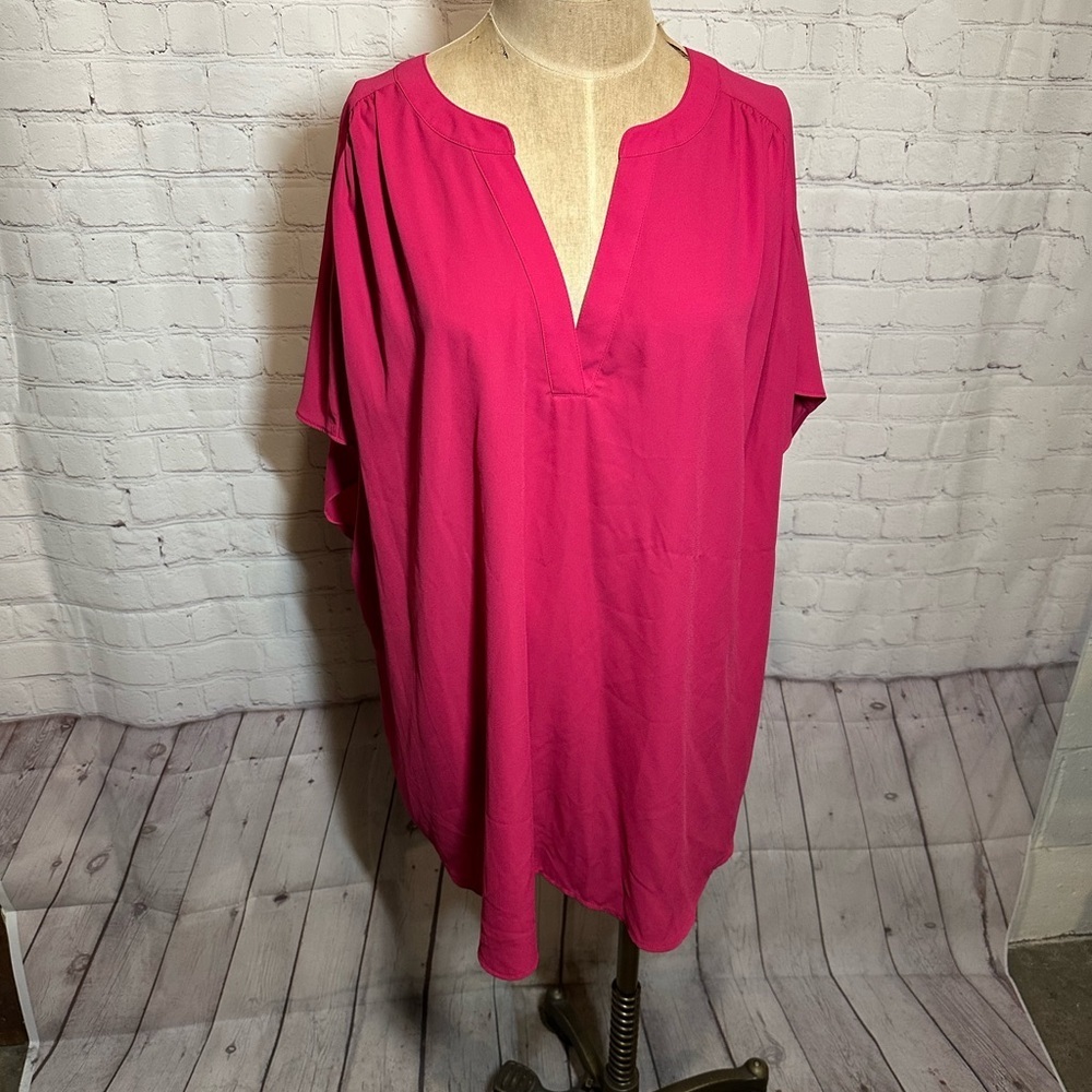 EVRI Barbie Pink Short Sleeve V neck Top Size  3x